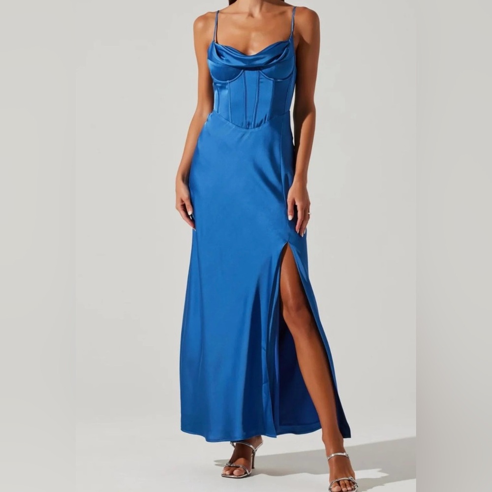 Elegant Blue Women's Dress